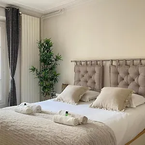 Pergo , Paris France