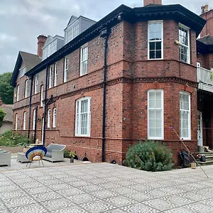 Hillthorpe Manor By Maison Parfaite - Large With Hot Tub , Pontefract United Kingdom